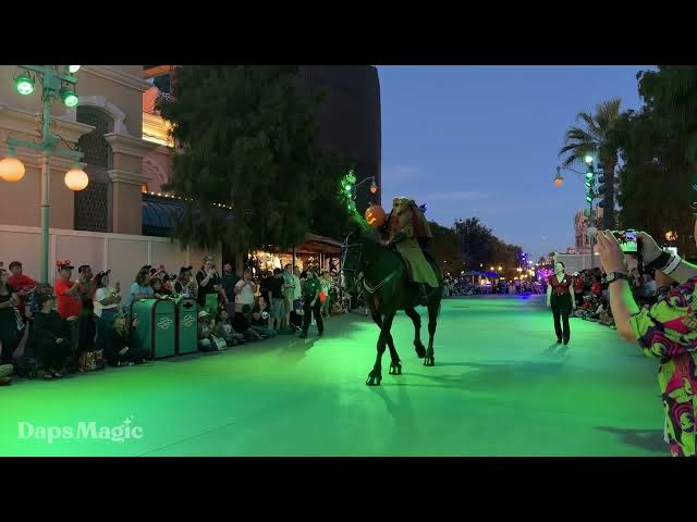 Video thumbnail for Ichabod Crane & Headless Horseman  | Oogie Boogie Bash 2026 4K 🎃🐎🏮