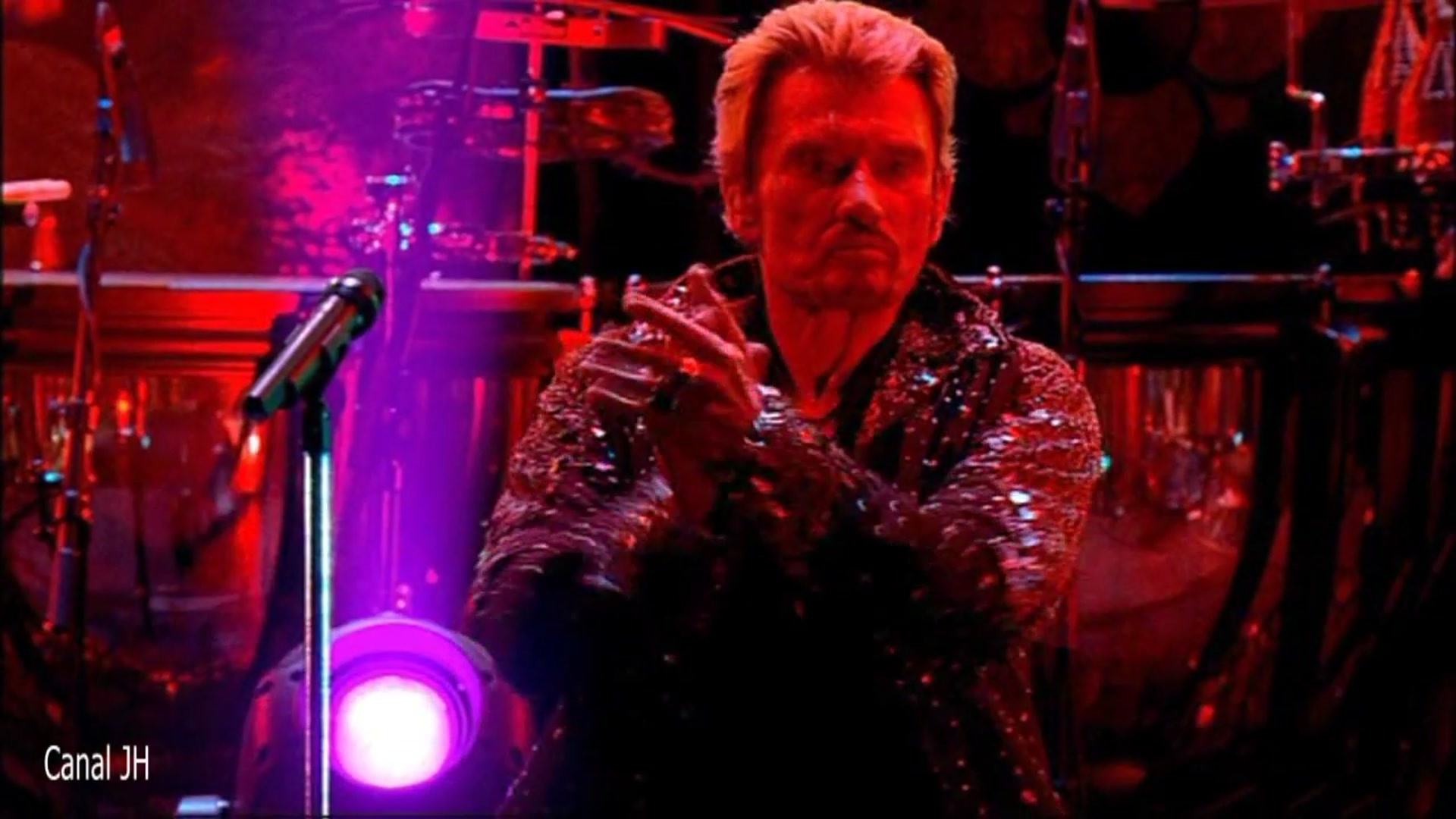 Video thumbnail for Johnny Hallyday - Rivière ouvre ton lit - Palais des Sports 2006