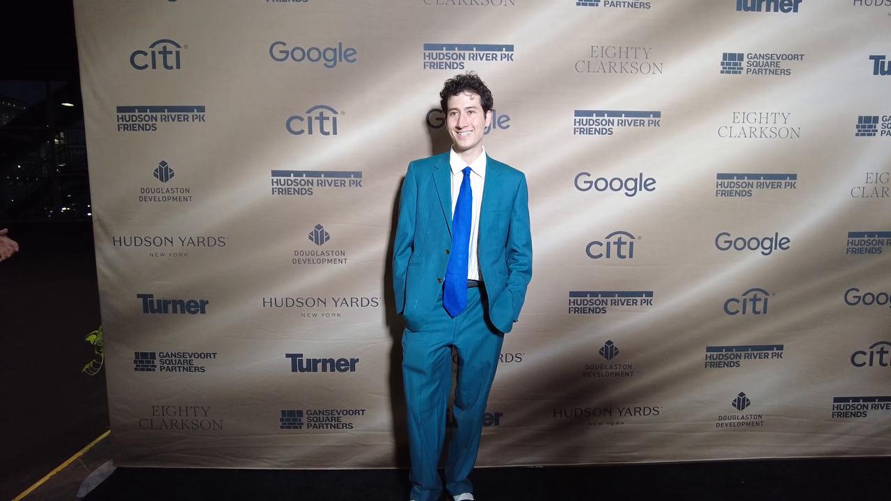 Video thumbnail for NY: Hudson River Park Friends 2026 Gala - Arrivals 10.