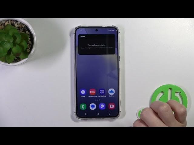 Video thumbnail for How to Easily Remove and Customize Widgets on the Galaxy S24