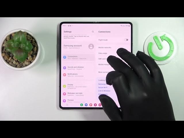 Video thumbnail for How to Switch SIM Preferences in SAMSUNG Galaxy Z Fold 4 – SIM Options