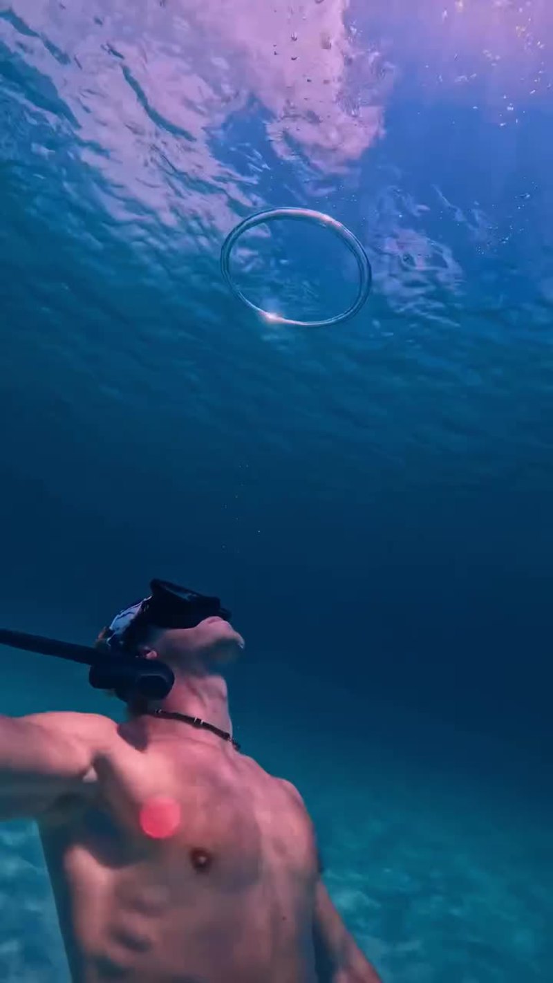 Video thumbnail for Freediver Creates Hypnotic Bubble Rings beneath the Ocean Surface