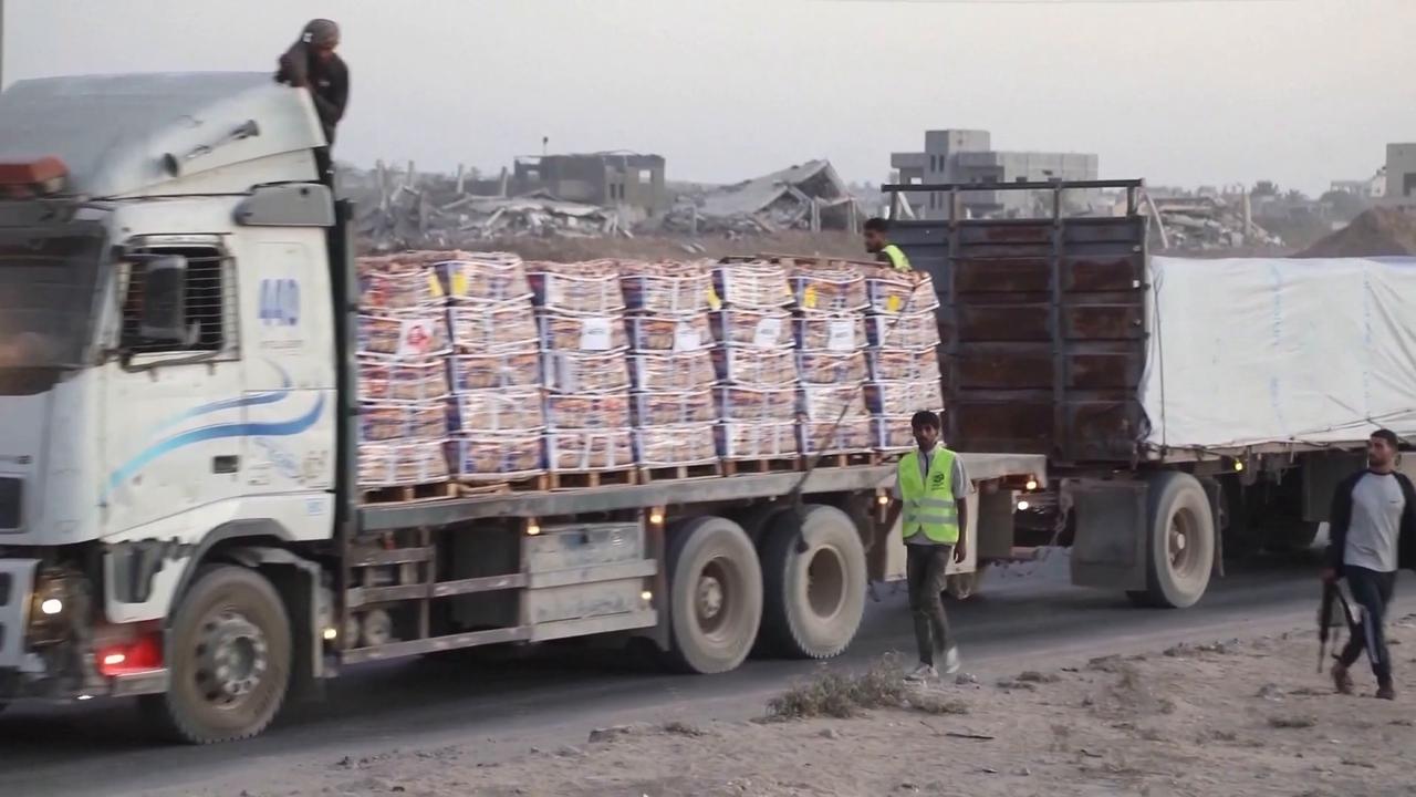 Video thumbnail for US: Restrictions, closures reduce June aid volume to Gaza: UN.