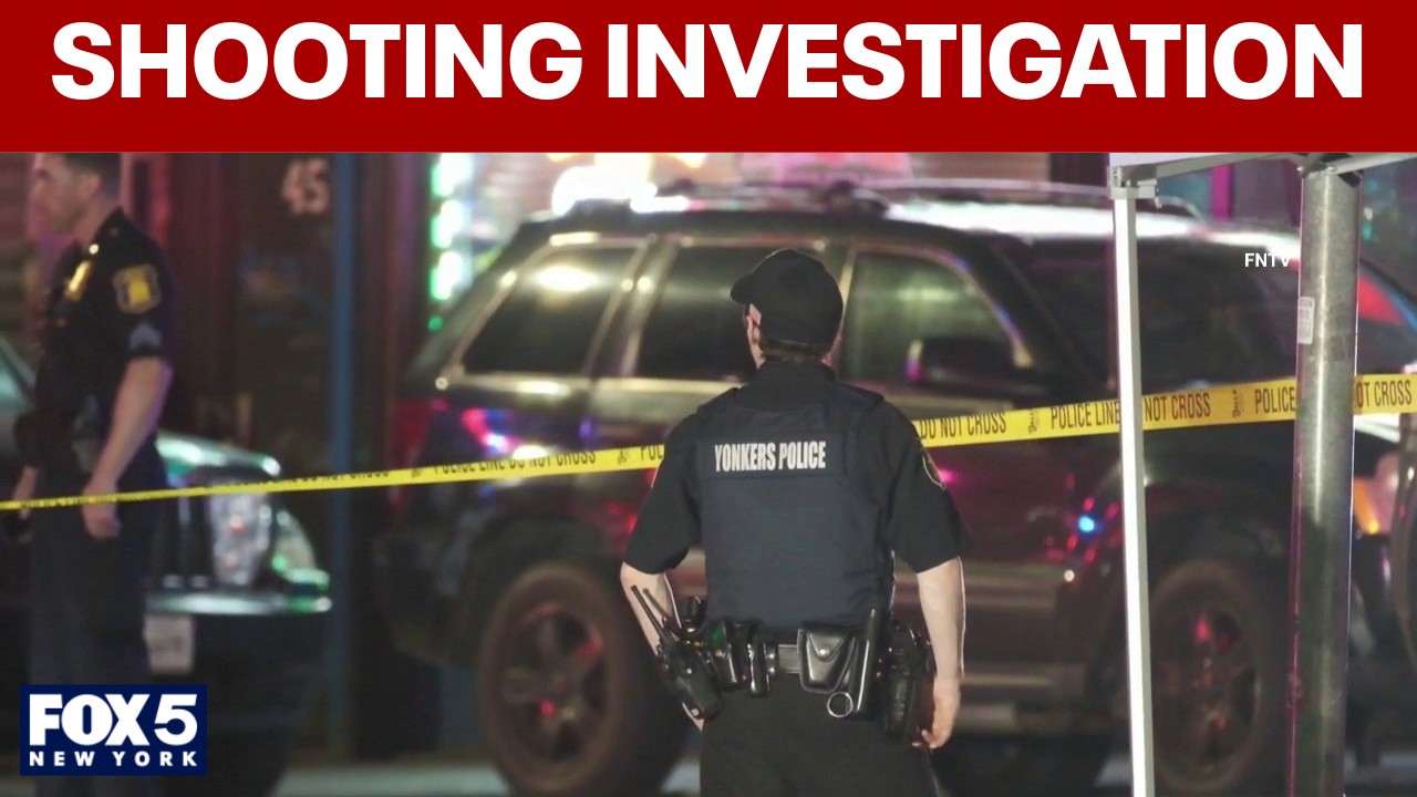 Video thumbnail for 1 dead, 4 hurt in Yonkers shooting; Teen in custody, police say