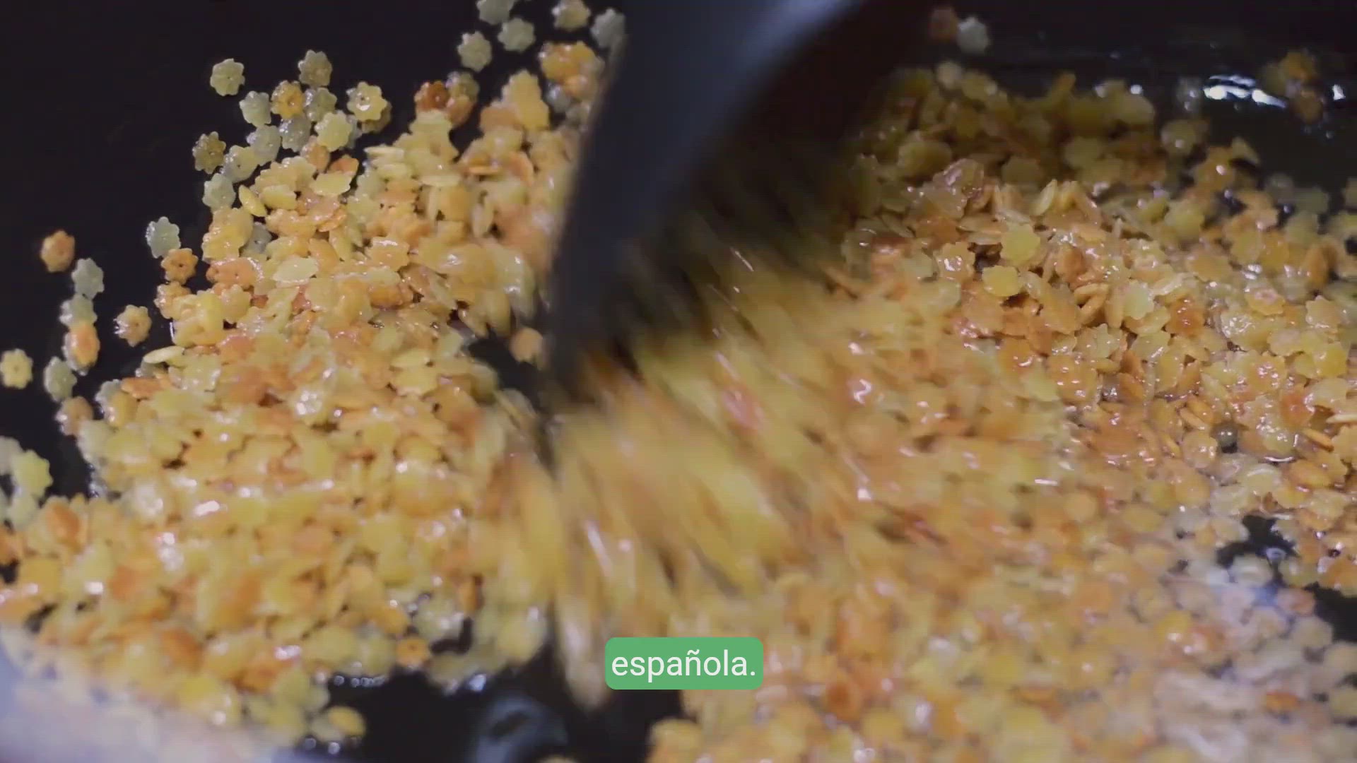 Video thumbnail for Cómo preparar un delicioso Arroz Negro en 4 minutos