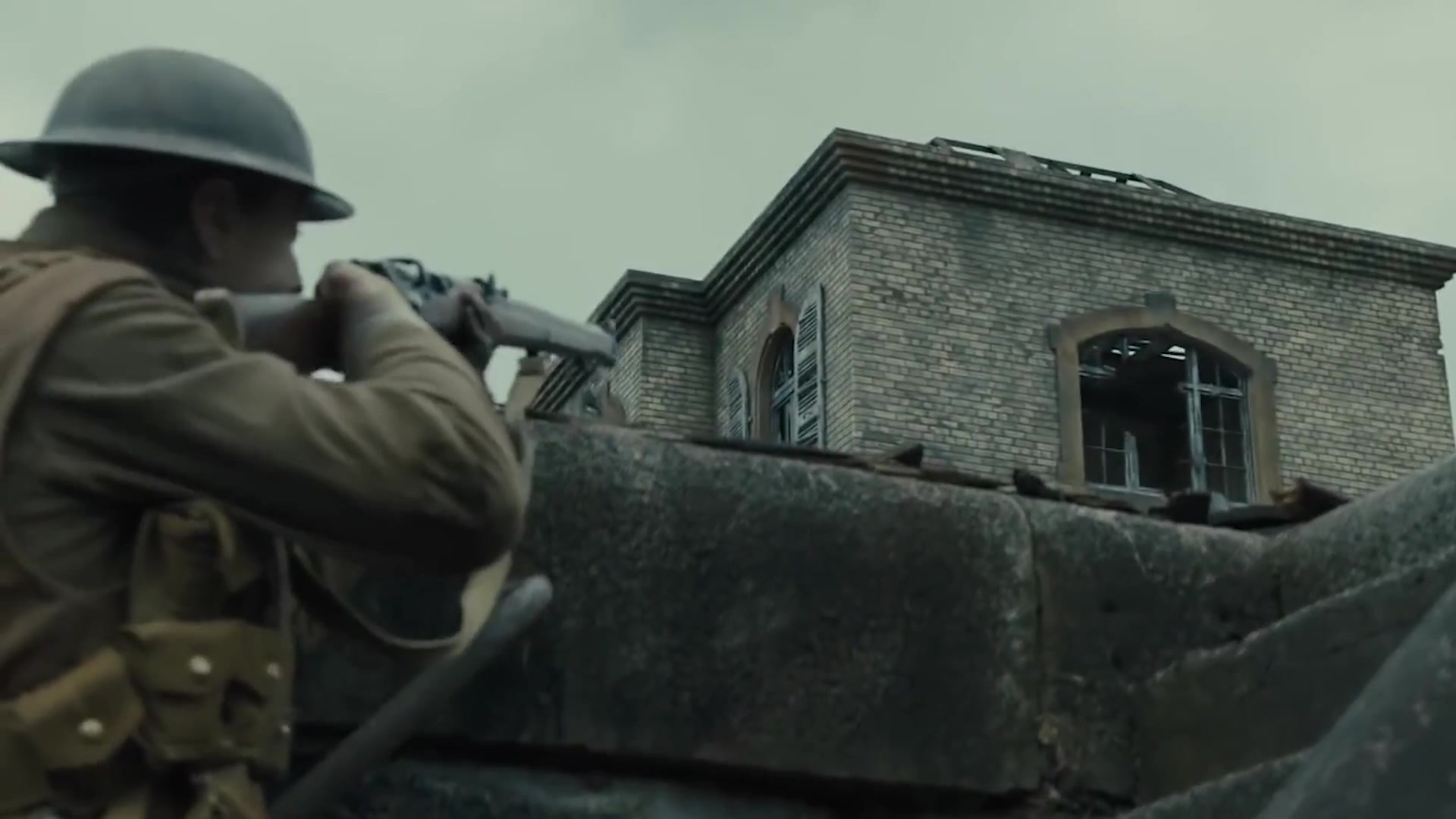 Video thumbnail for Movie Bloopers That Were Too Good To Cut