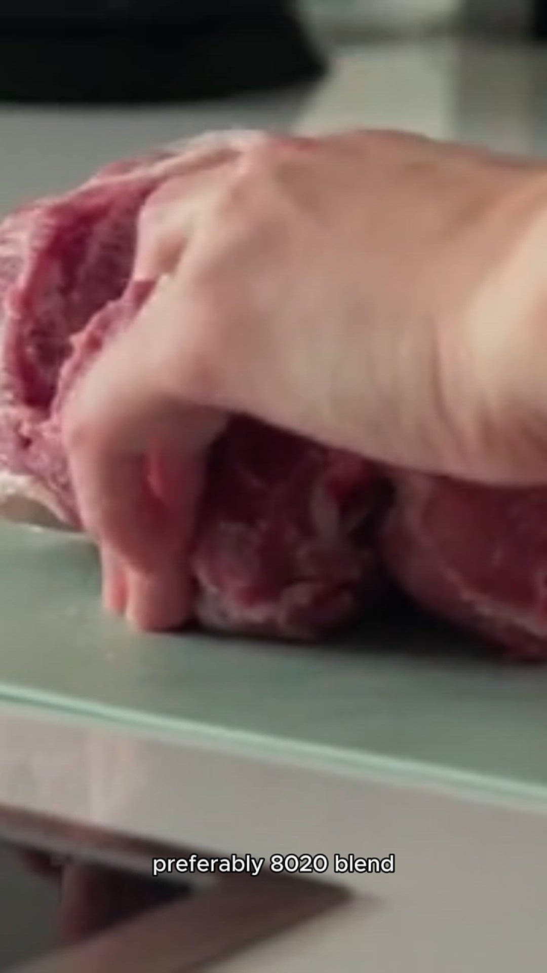 Video thumbnail for smash burger recipe