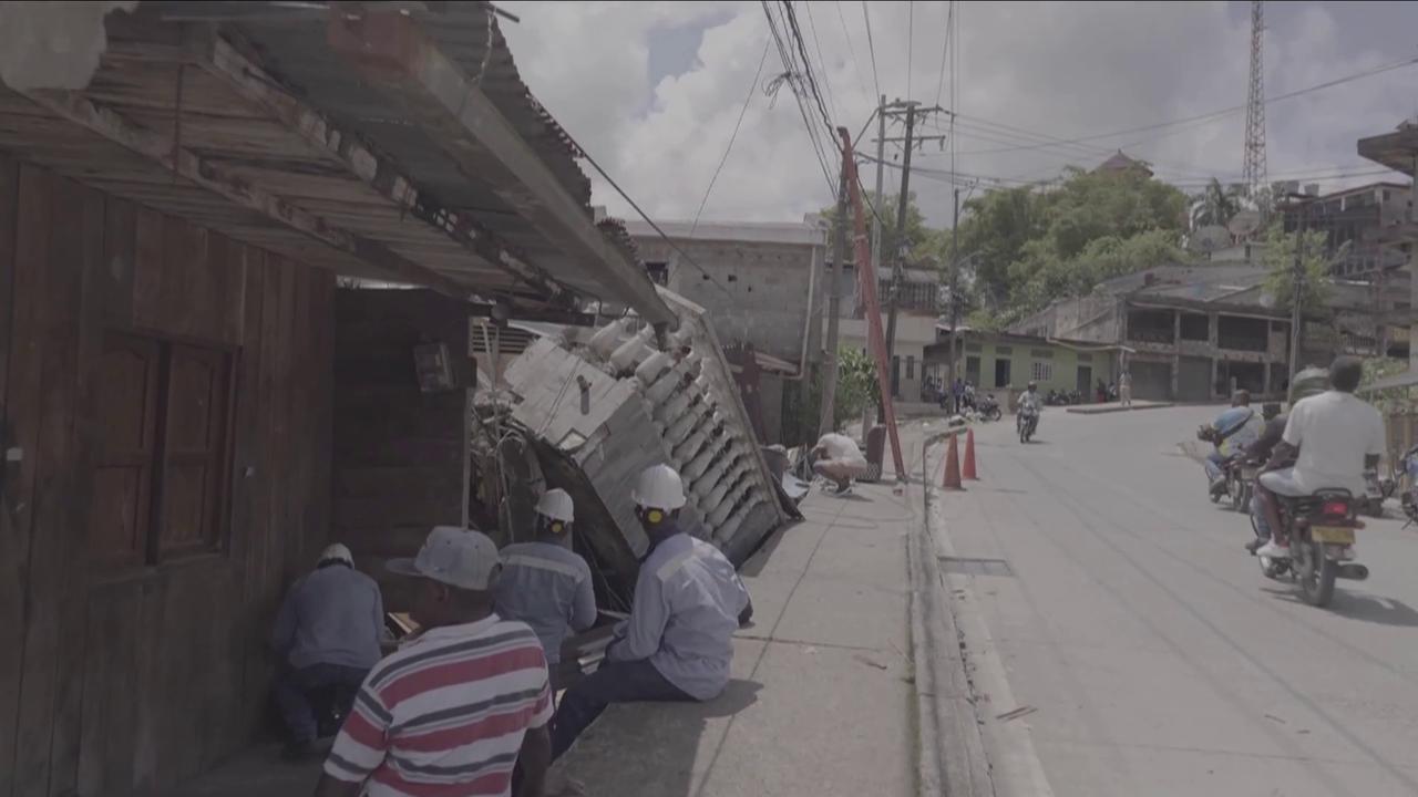 Video thumbnail for UNCAPTIONED: Beyoncé pledges $1 million to earthquake relief efforts in Colombia.