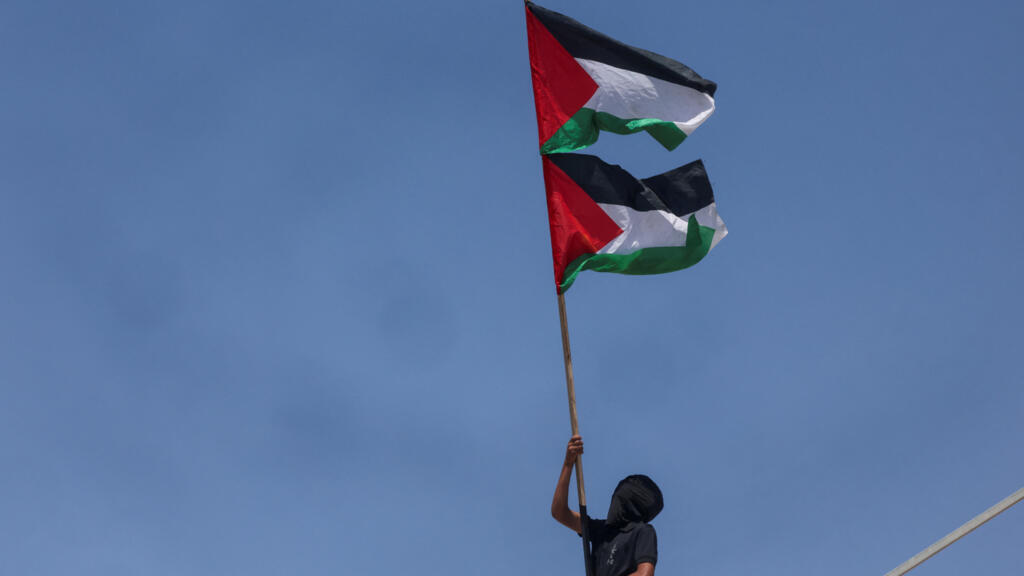 Video thumbnail for Middle East: Palestinians plan first local elections in 20 years