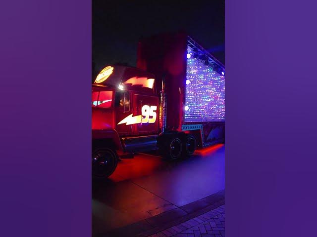 Video thumbnail for Wow! π± #disney #disneyland #disneyland70 #pixar #traveltips #dance #techno #paintthenight