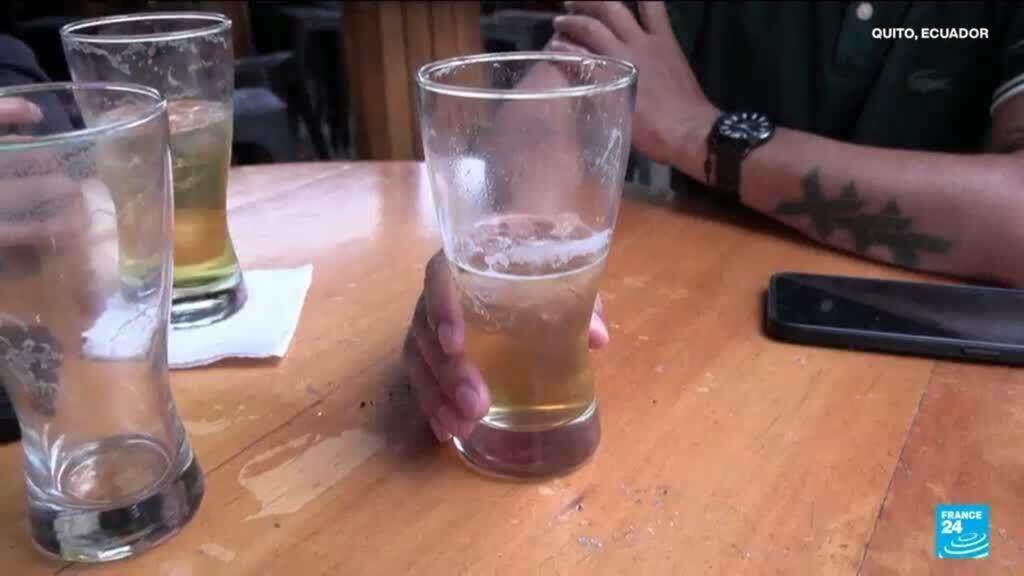 Video thumbnail for As alcohol returns to World Cup, Ecuador president tells fans to drink up
