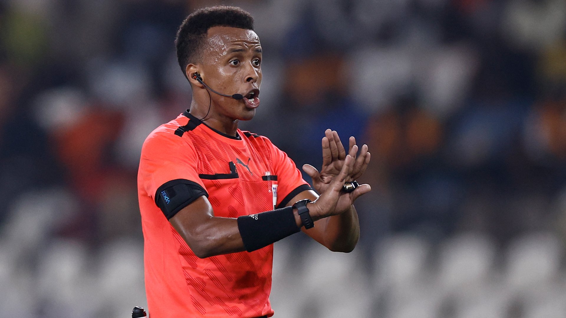 Video thumbnail for Somali referee arrives for UEFA Super Cup after World Cup exclusion