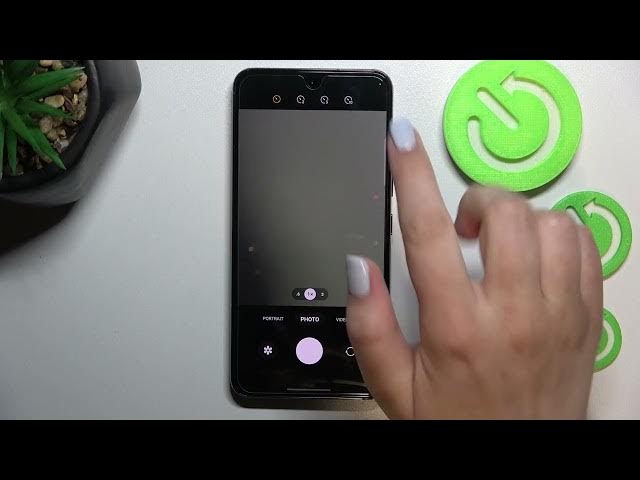 Video thumbnail for How to Set Camera Timer in SAMSUNG Galaxy S22?