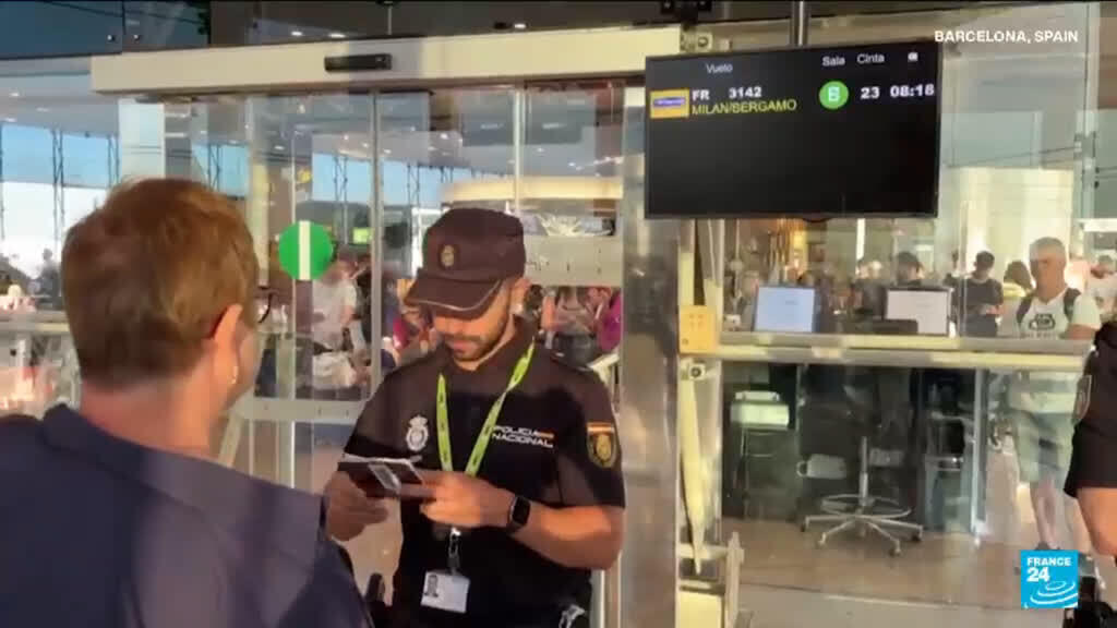 Video thumbnail for Spain starts border checks on Italy over Ceuta dispute