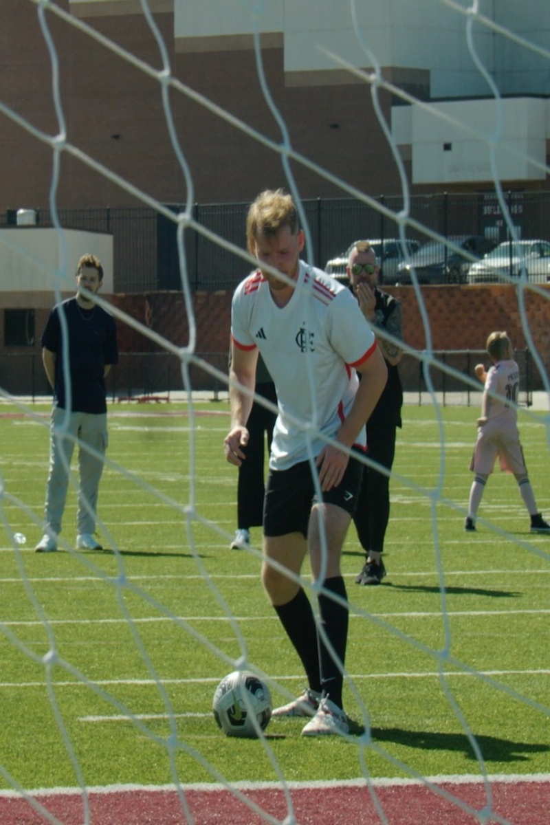 Video thumbnail for Most soccer penalties taken in one hour (individual) - 773 by Sam Groeschel