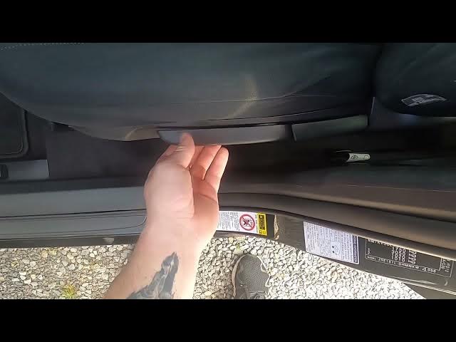Video thumbnail for How to Change Seat Position in Toyota Auris I ( 2006 – 2013 ) - Adjust Seat Position