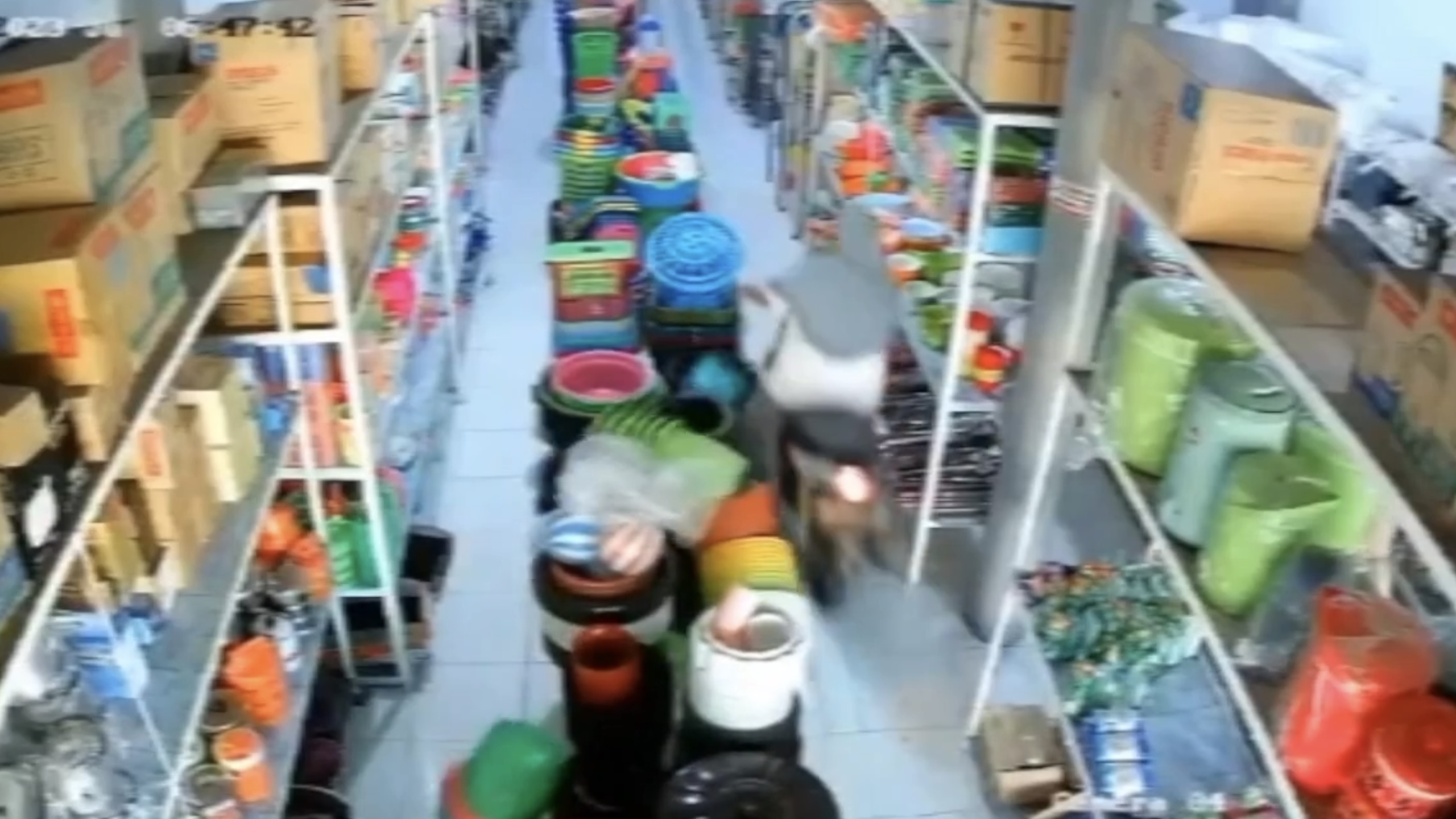 Video thumbnail for Calm under pressure: A lady rider's remarkable experience at a store