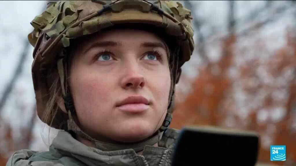 Video thumbnail for Ukraine's recruitment effort expands to women amid Russian invasion