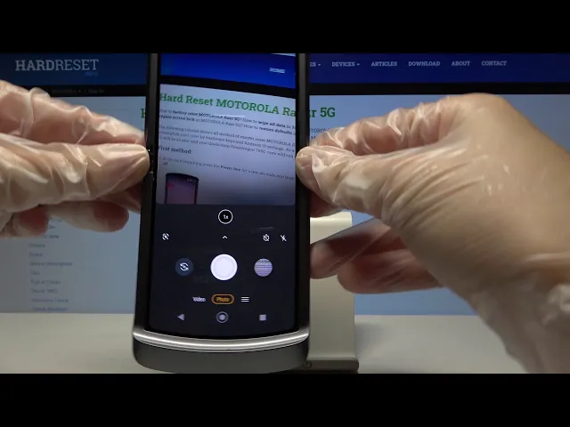 Video thumbnail for How to Turn On / Off Camera Leveler on MOTOROLA Razr 5G  - Use Camera Stabilization
