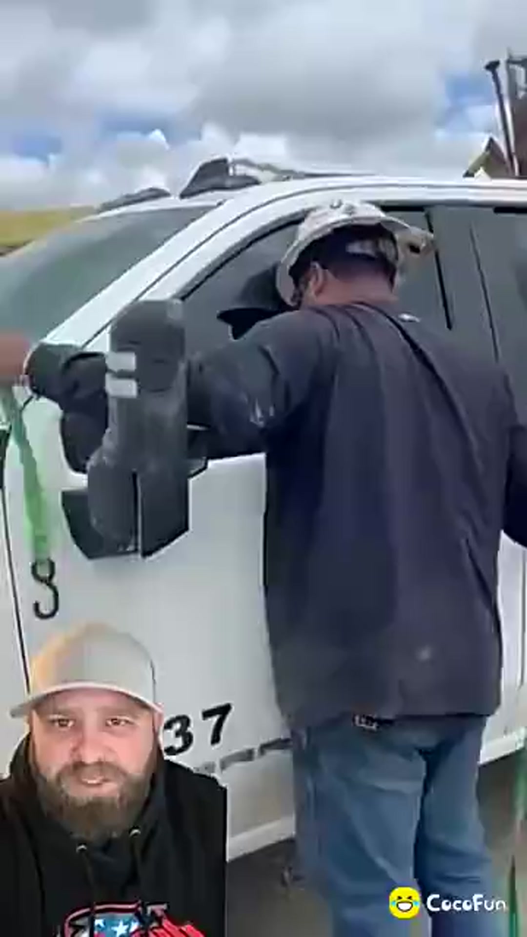 Video thumbnail for 1000000433