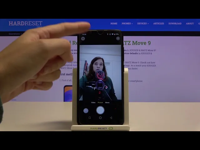 Video thumbnail for KRUGER & MATZ Move 9 – Activate / Disable Camera Mirror Effect