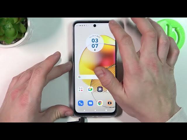 Video thumbnail for How to Connect Headphones with Motorola Moto G73?