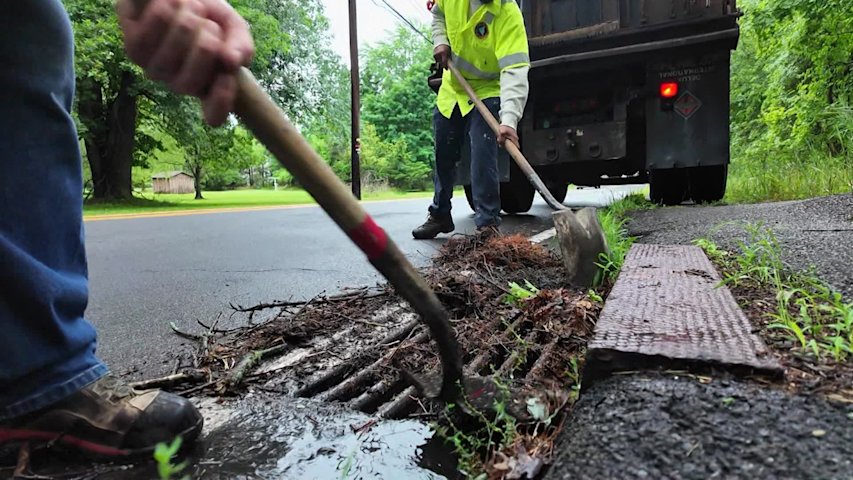 Video thumbnail for Rockland highway crews clear storm damage while preparing for next round of weather