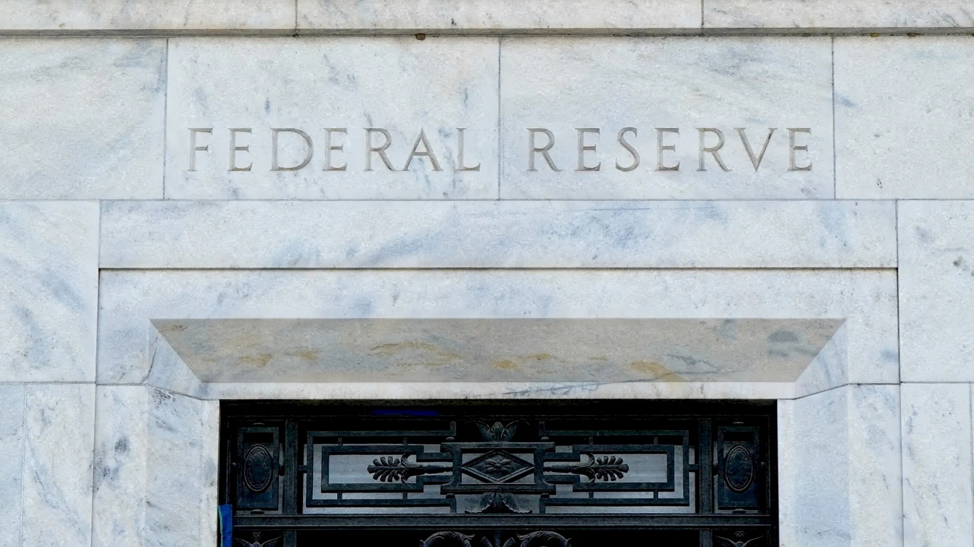 Video thumbnail for US Federal Reserve holds interest rates: Fears inflation could push borrowing costs higher