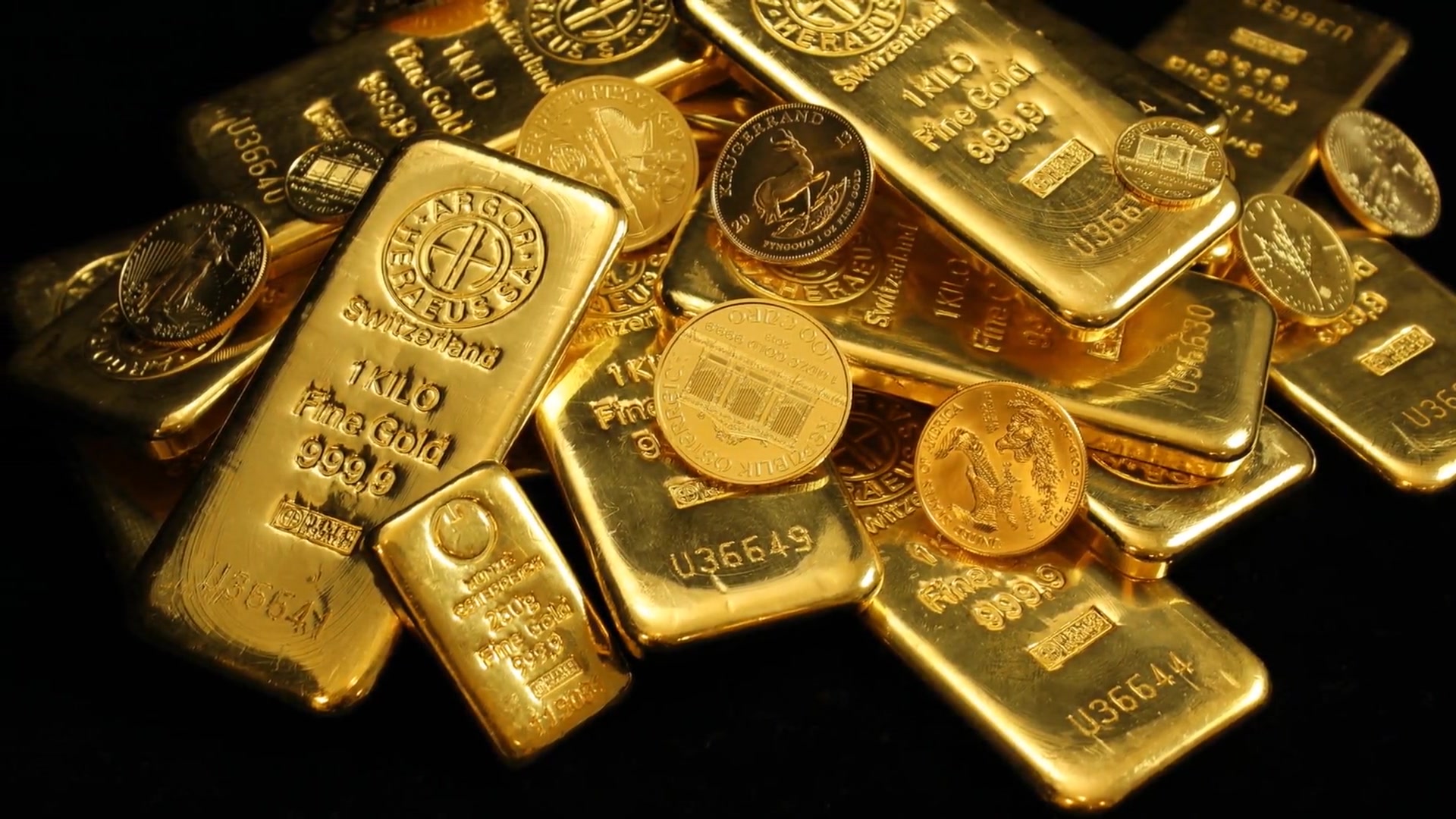 Video thumbnail for Gold Prices Hit Record Highs: Investment Opportunities Explained
