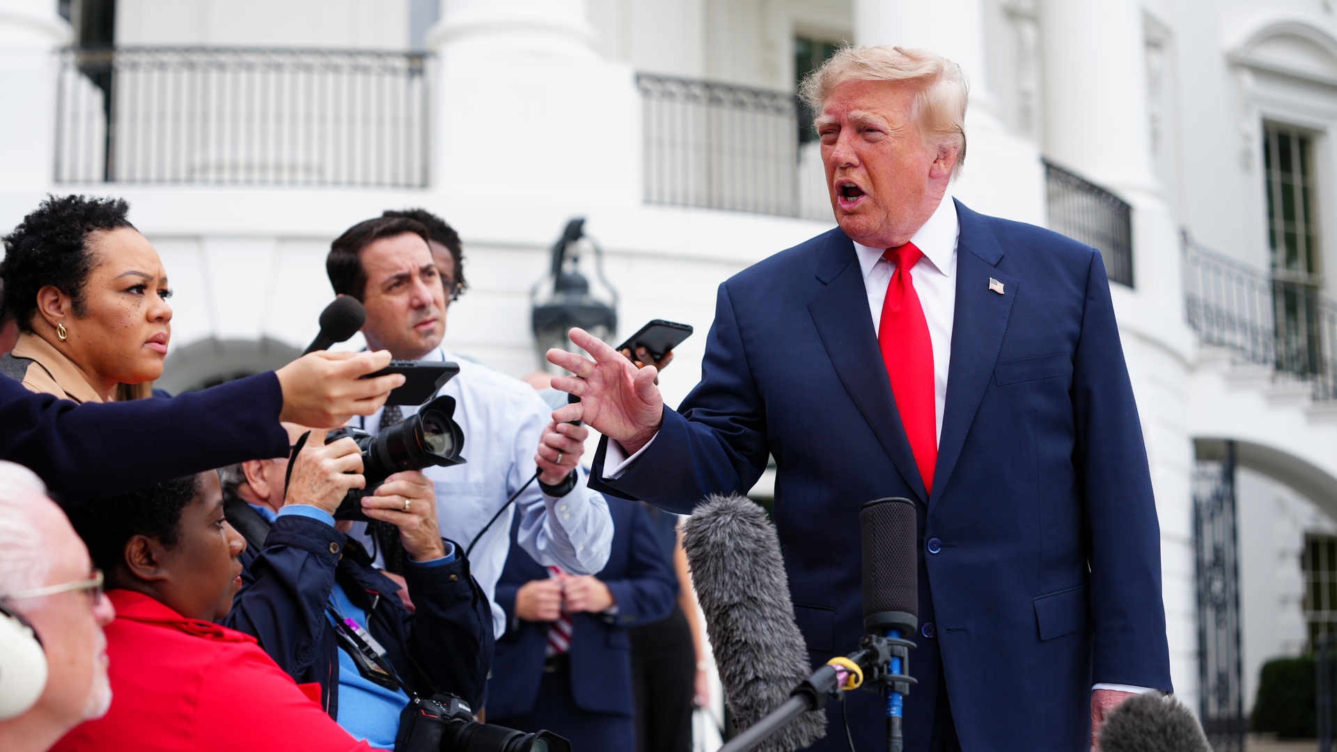 Video thumbnail for Pentagon’s execution livestream plan faces backlash as Trump weighs final call