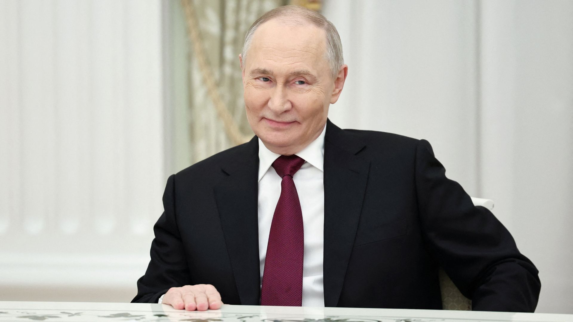 Video thumbnail for ‘No compromise’ on territory after Ukraine talks with US: Russian official