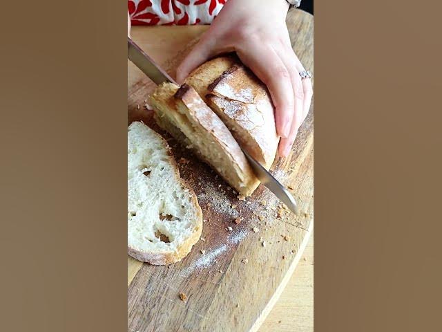 Video thumbnail for Burrata crĂ©meuse, tomates rĂŽties, vinaigrette Ă lâail confit et grenade