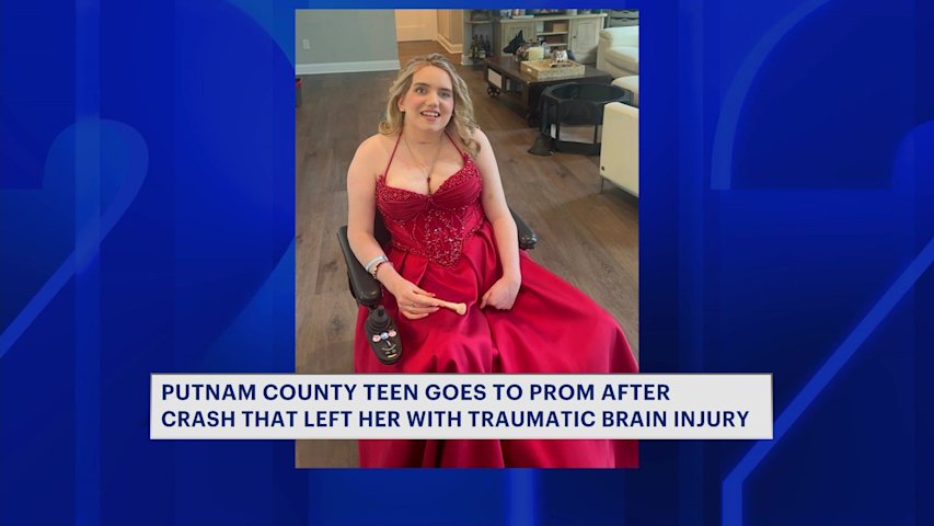 Video thumbnail for Putnam County teen goes to prom after crash that left her with traumatic brain injury