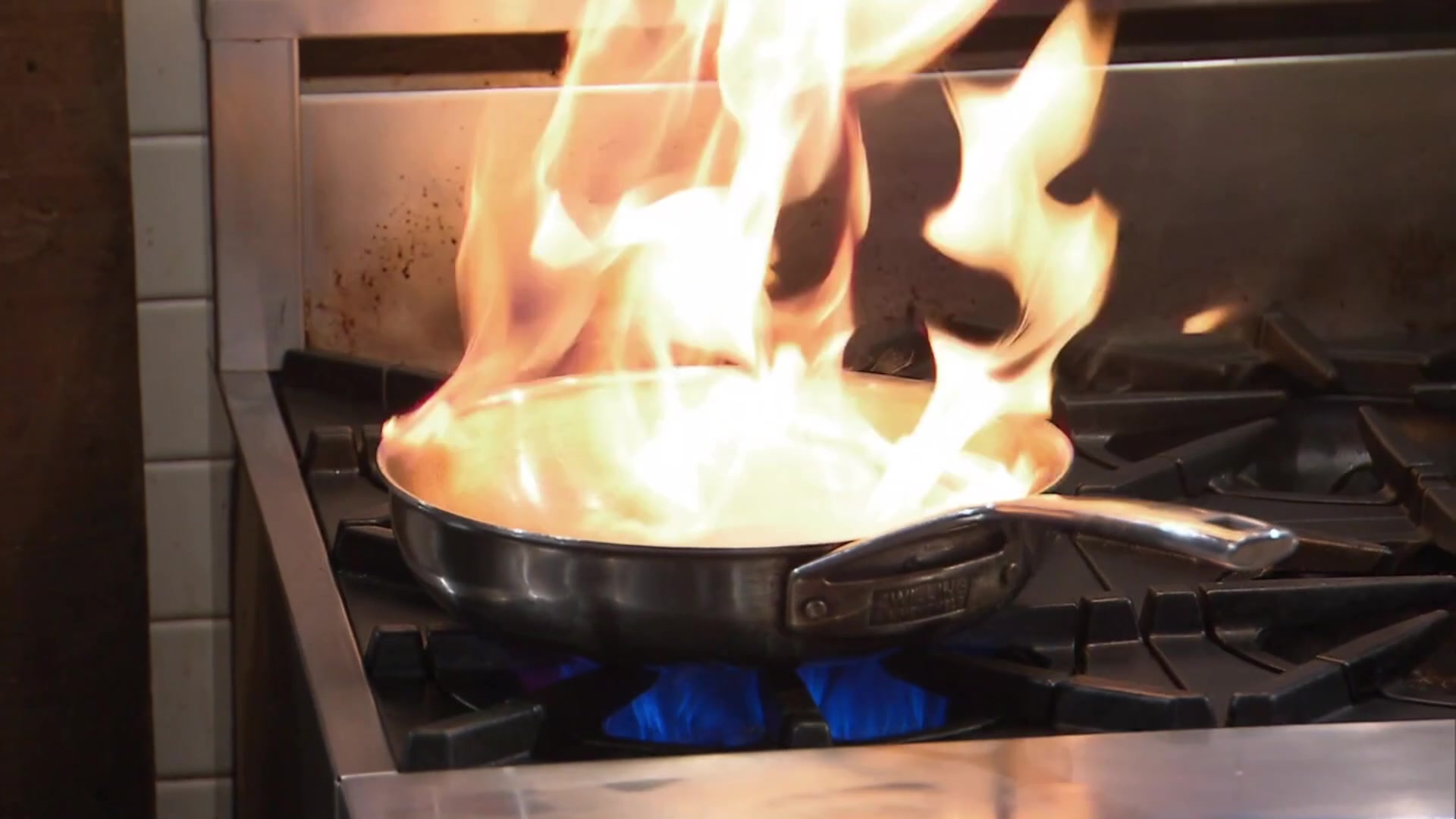 Video thumbnail for These Chopped Moments Were Ridiculously Awkward