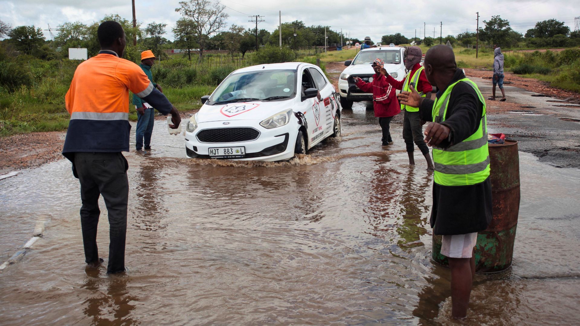 Video thumbnail for Floods kill more than 100 across southern Africa as rains intensify