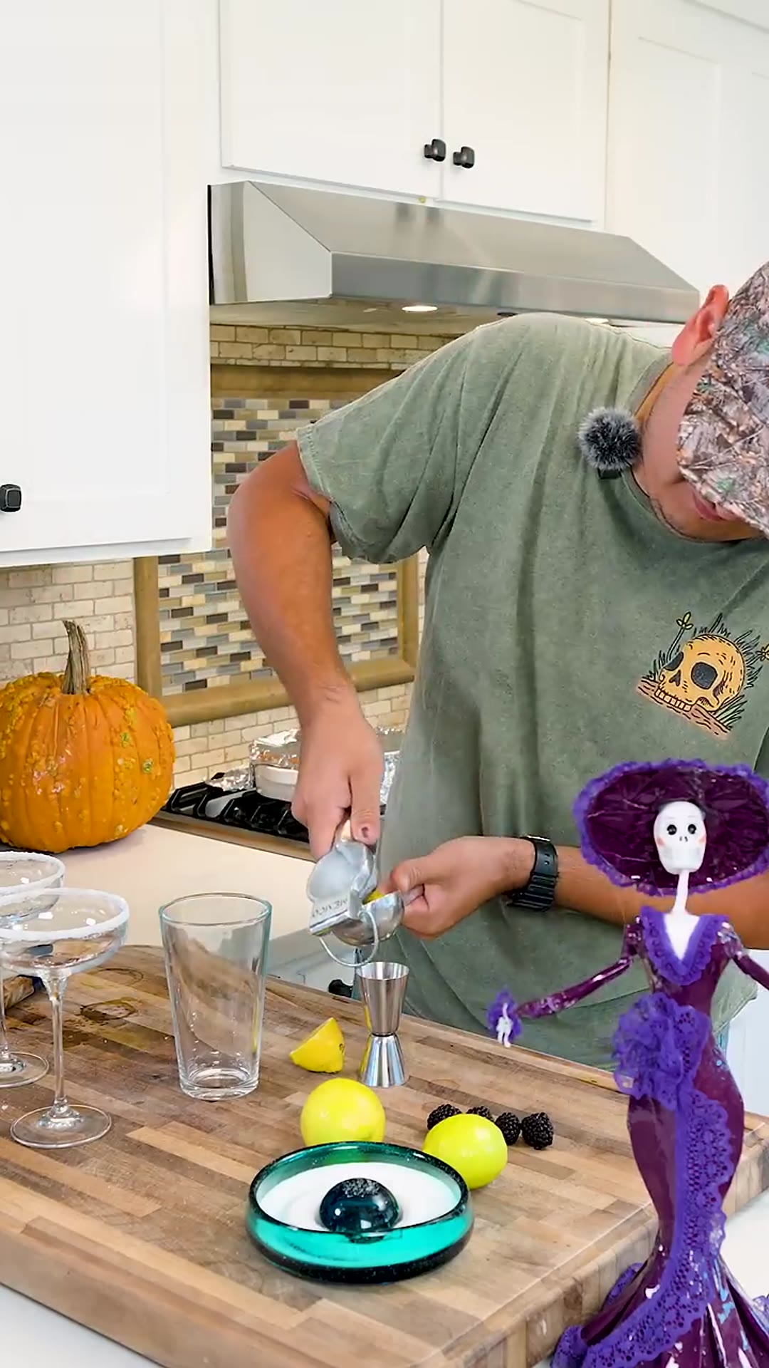 Video thumbnail for Black Heart Lemon Drop 🖤🍋  halloween2025(720P HD)