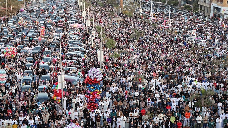 Video thumbnail for Egyptians attend prayers at a mosque to mark Eid celebrations