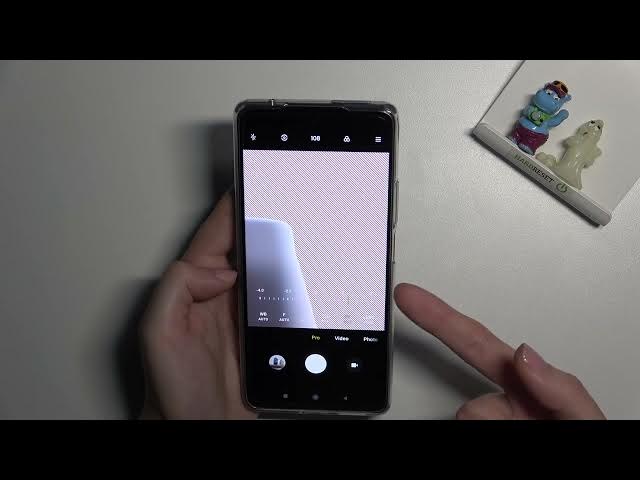 Video thumbnail for How to Use Camera Manual Mode on XIAOMI 11T - Camera Pro Mode Overview