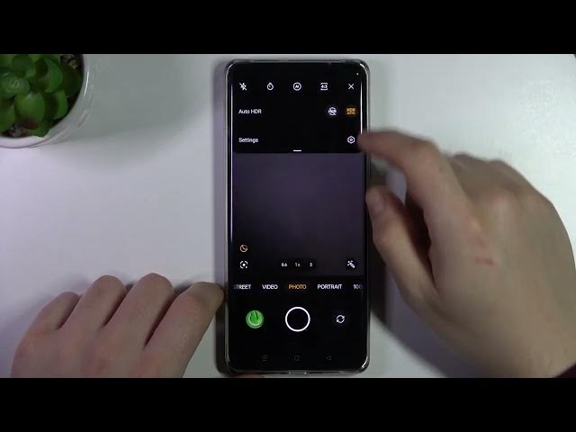 Video thumbnail for Realme 10 Pro+ - How to Use Screen Mirror Effect of Front Camera? Flip Mirror Selfie Feature!