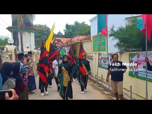 Video thumbnail for Meriah! Karnaval Purna Siswa Yayasan Annibros Giligenting Dimeriahkan Drum Band Gema Nada Yasros