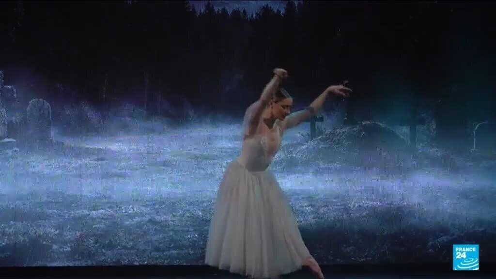 Video thumbnail for Kharkiv's opera and ballet theatre performances continue despite war