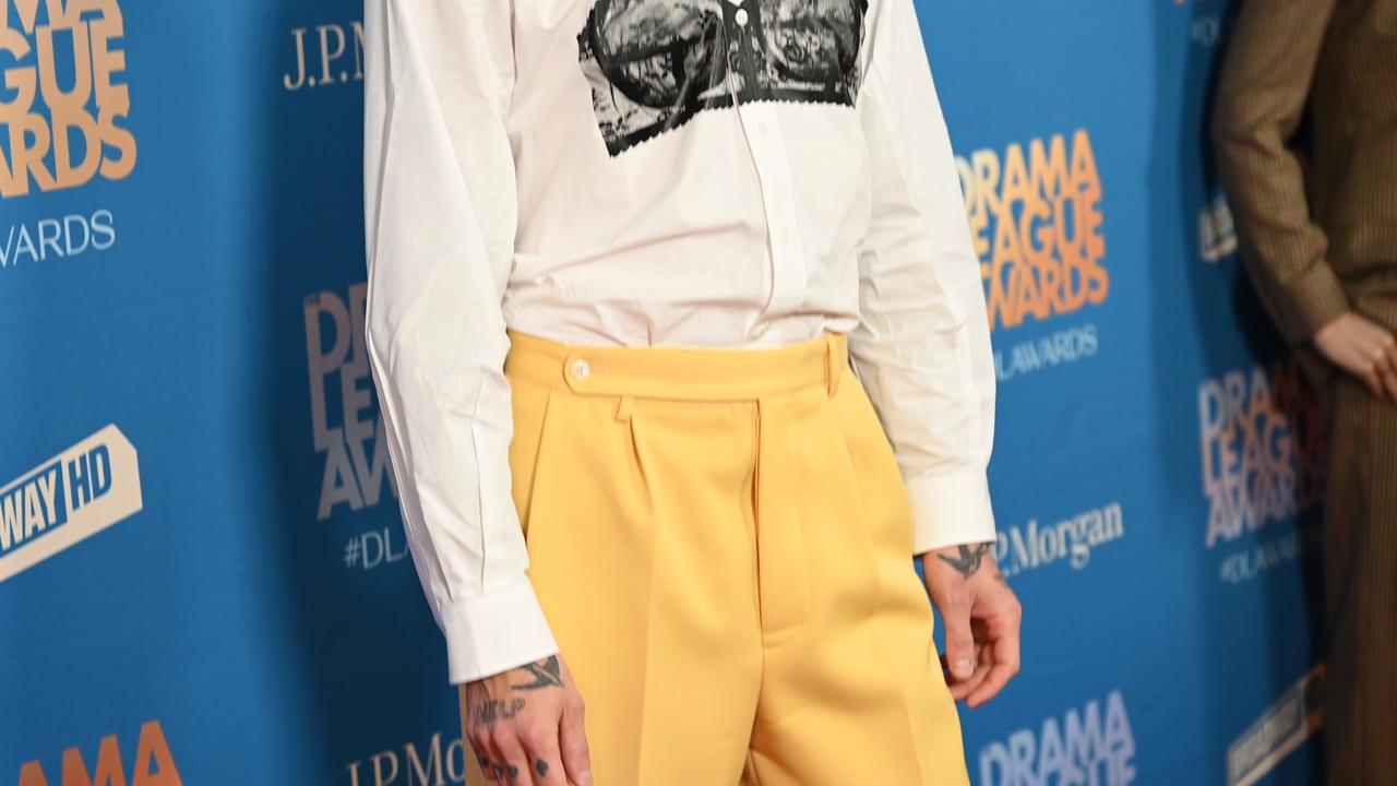 Video thumbnail for NY: 92nd Annual Drama League Awards - Arrivals 24.