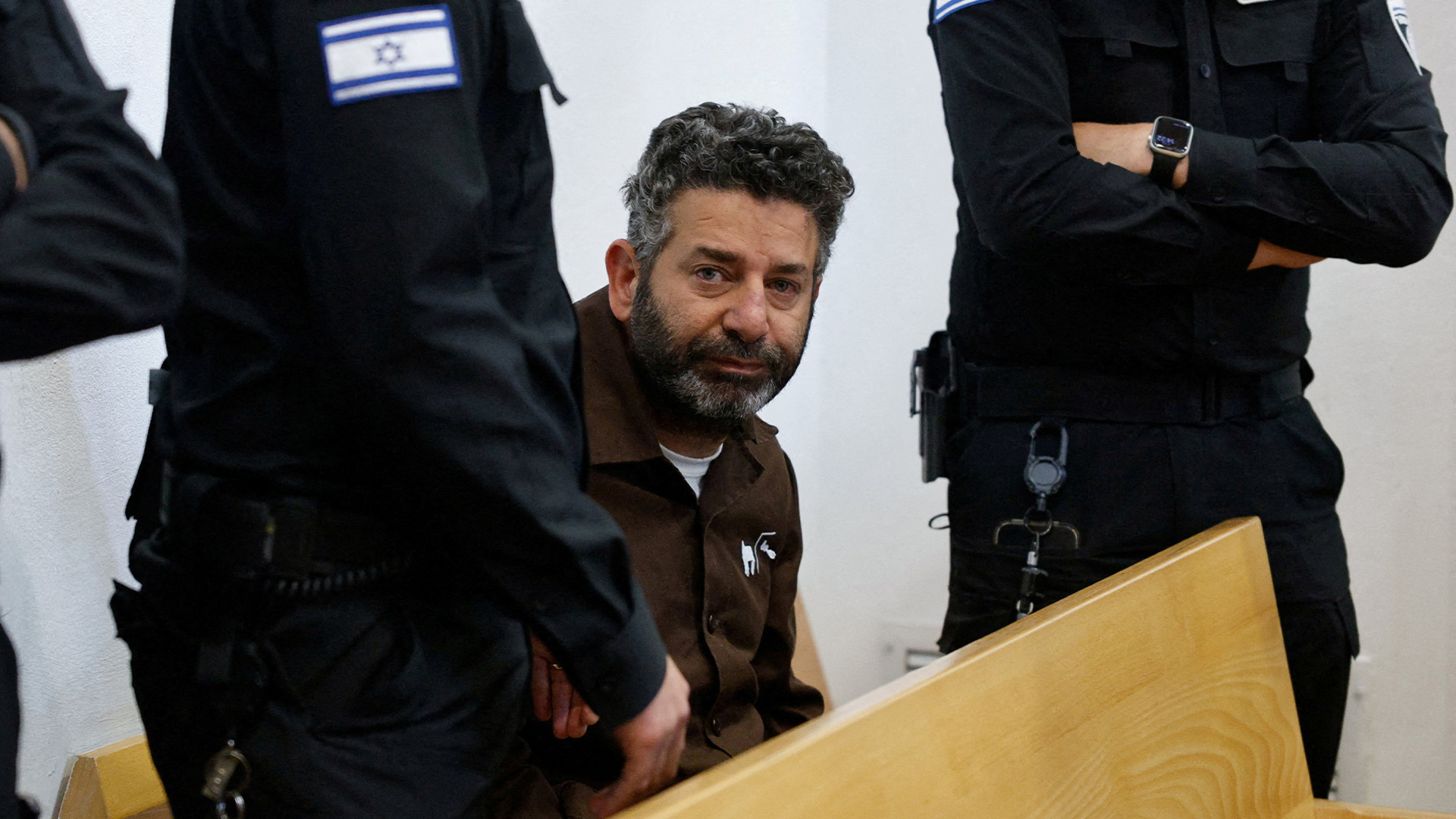 Video thumbnail for Freed activist gives defiant message after Israel deports him to Greece