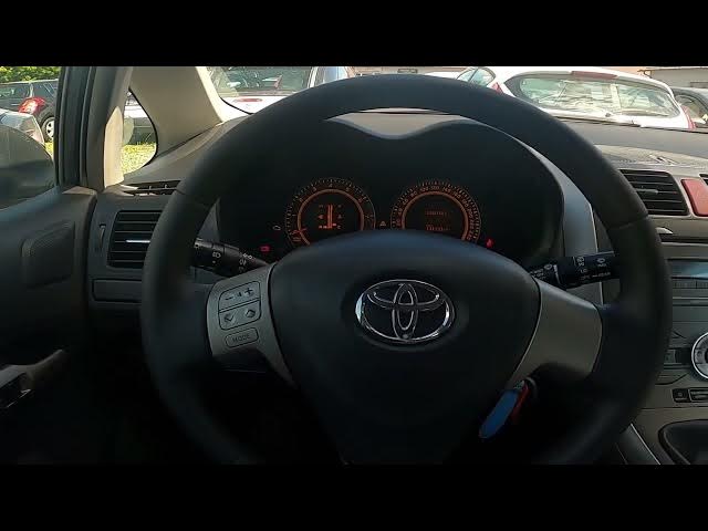 Video thumbnail for How to Unlock the Hood in Toyota Auris I ( 2006 – 2013 ) - Open Bonnet by Lever