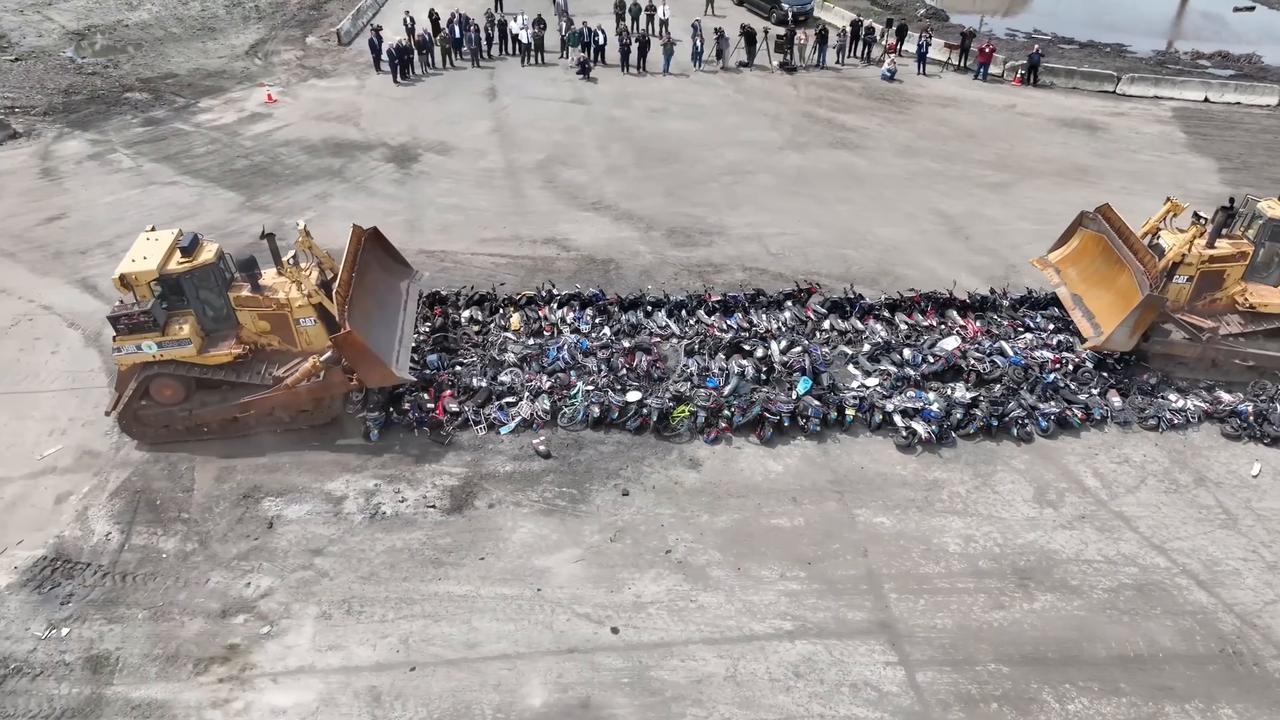 Video thumbnail for US: NYPD removes thousands of illegal mopeds, scooters from New York streets.