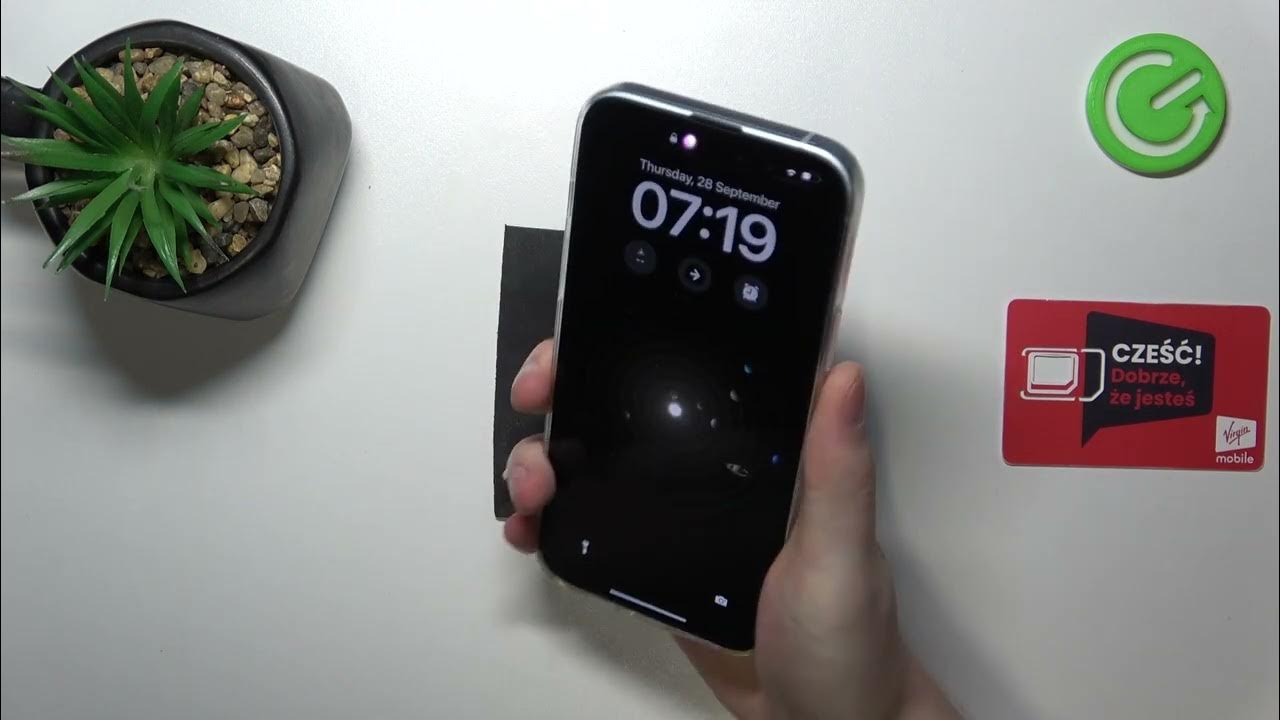 Video thumbnail for Hand Size Comparison With iPhone 15 Plus