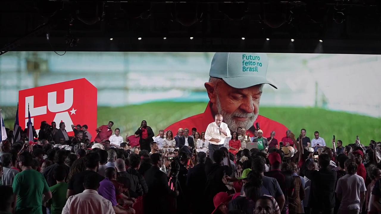 Video thumbnail for Brazil: Brazil's Workers' Party officially nominates Lula for fourth-term bid.