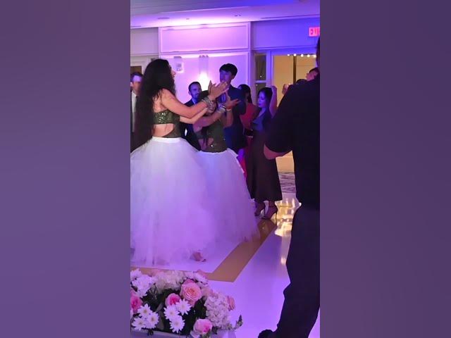 Video thumbnail for Crowd interaction with beautiful Dominique ! Your guess my need a little beat push to break the ice