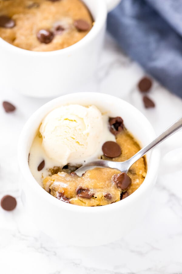 'Video thumbnail for Easy Chocolate Chip Cookie Recipe'