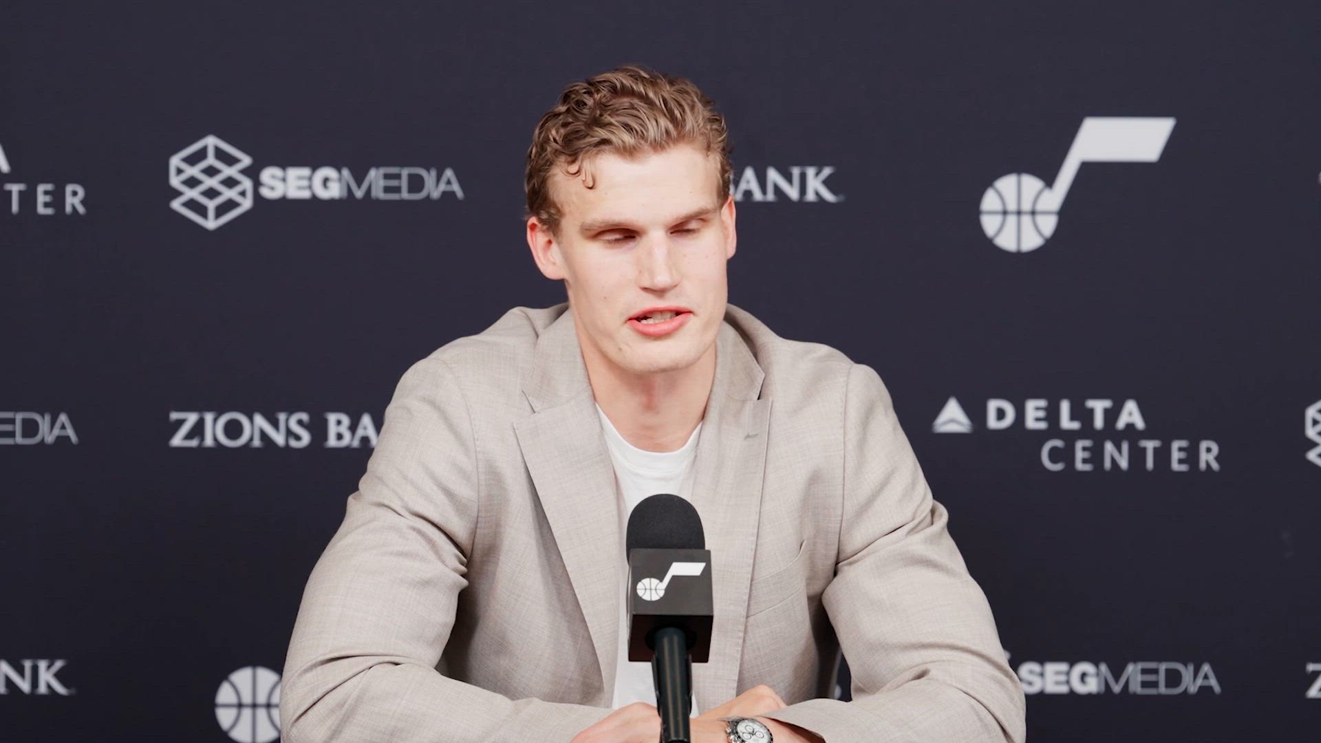 Video thumbnail for Lauri Markkanen Dishes on the Growth of Utah Jazz Rookie Ace Bailey